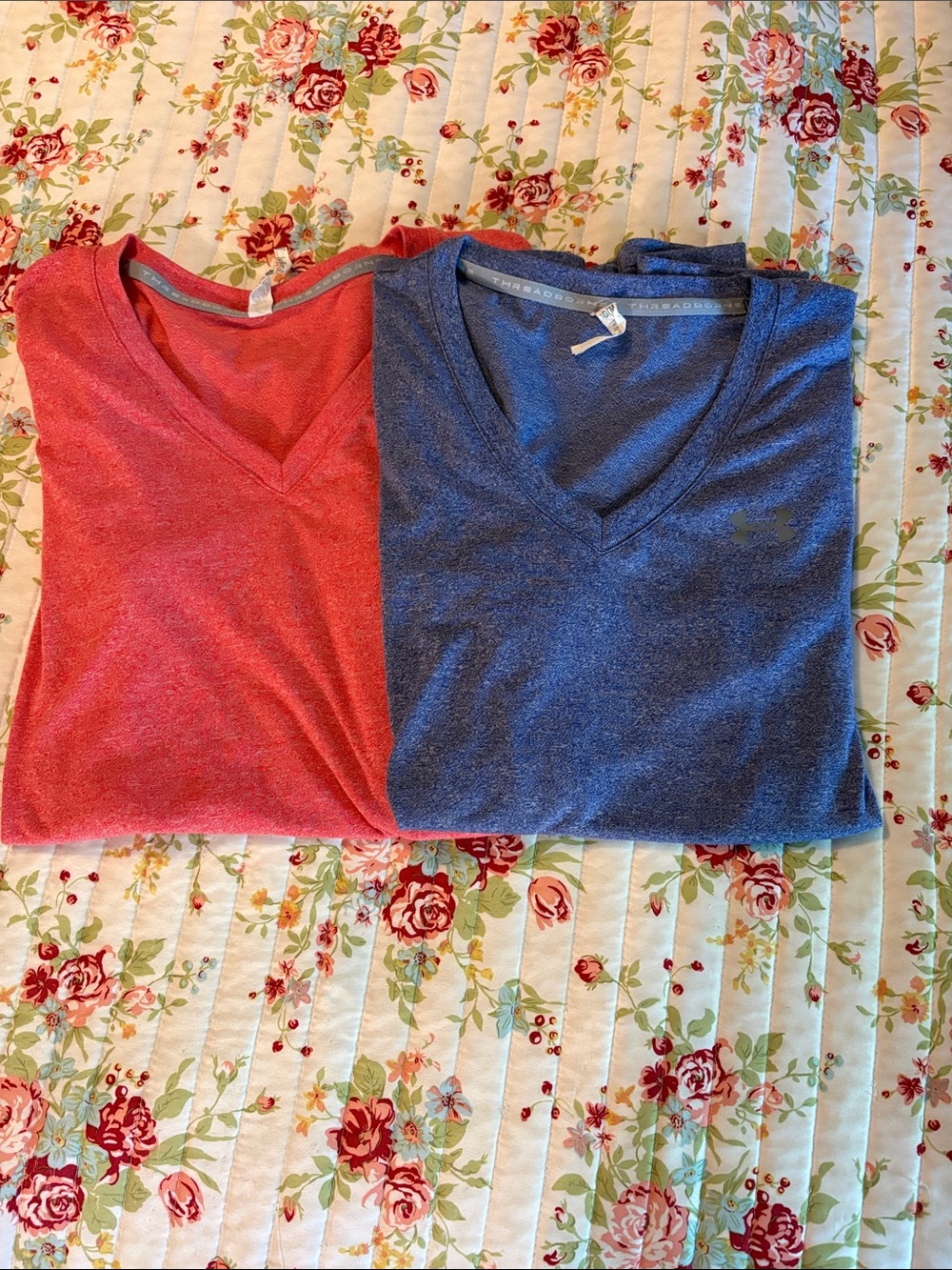 Bundle of Under Amour Heat Gear Tops/ Shirts Women’s Size Medium